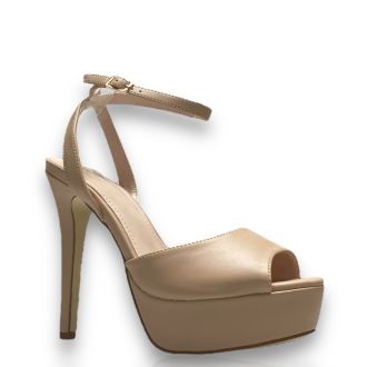 Γυναικεία μεταλιζέ πέδιλα σε μπέζ χρώμα NUDE 721319